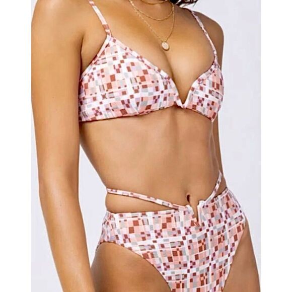 New. L*SPACE teeny bikini set. Medium. Retails $210 - Picture 8 of 13